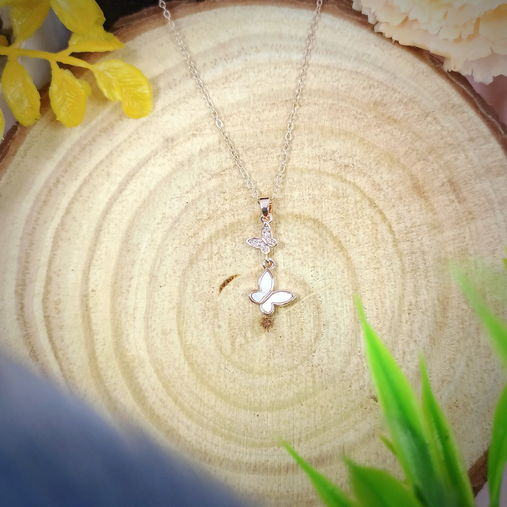 DOUBLE BUTTERLFLY STONE PEARL STUDDED NECKLACE - GOLD