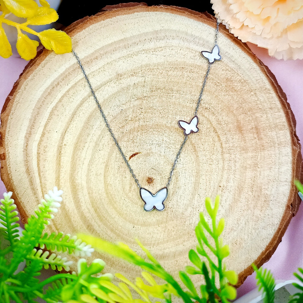 MOTHER OF PEARL BUTTERFLY NECKLACE - SILVER