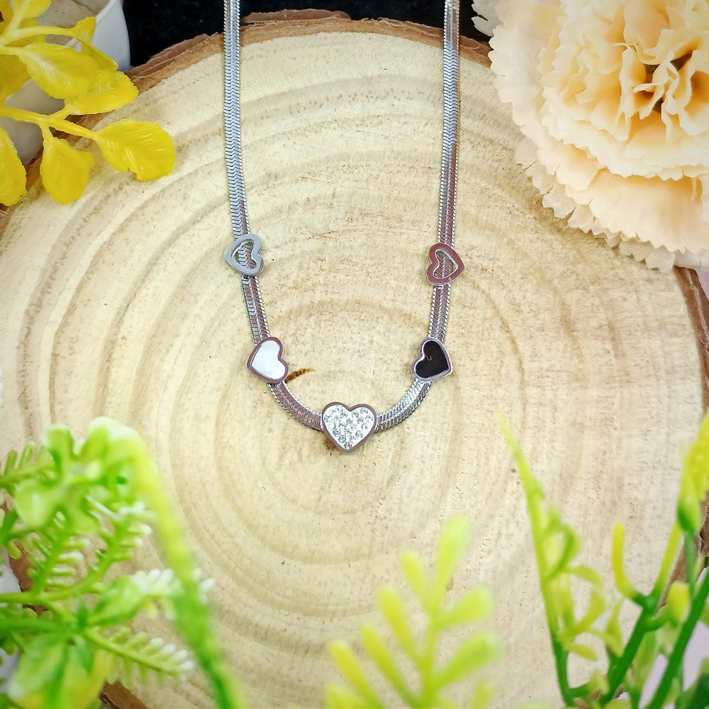 STONE STUDDED HEART NECKLACE - SILVER