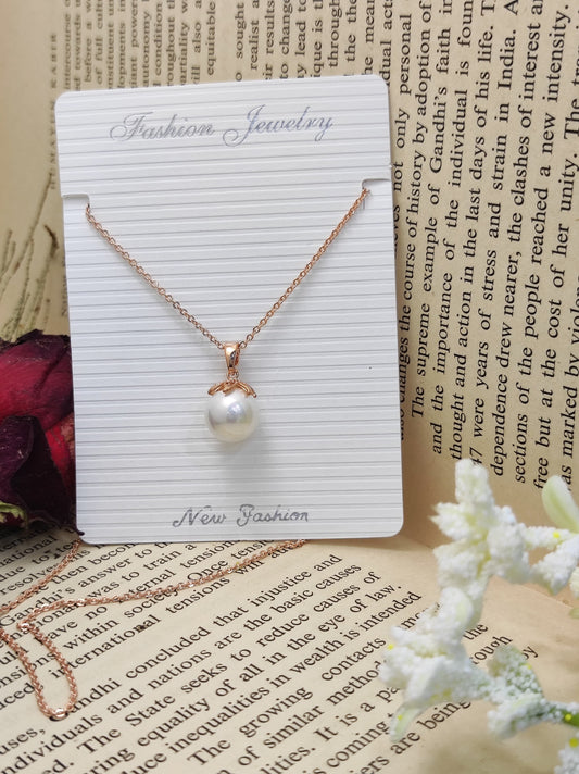 STELLAR PEARL PENDANT NECKLACE- ROSE GOLD